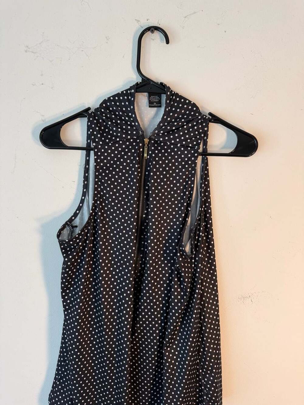Black and White Polka Dot Sleeveless Hooded Top Size 2X